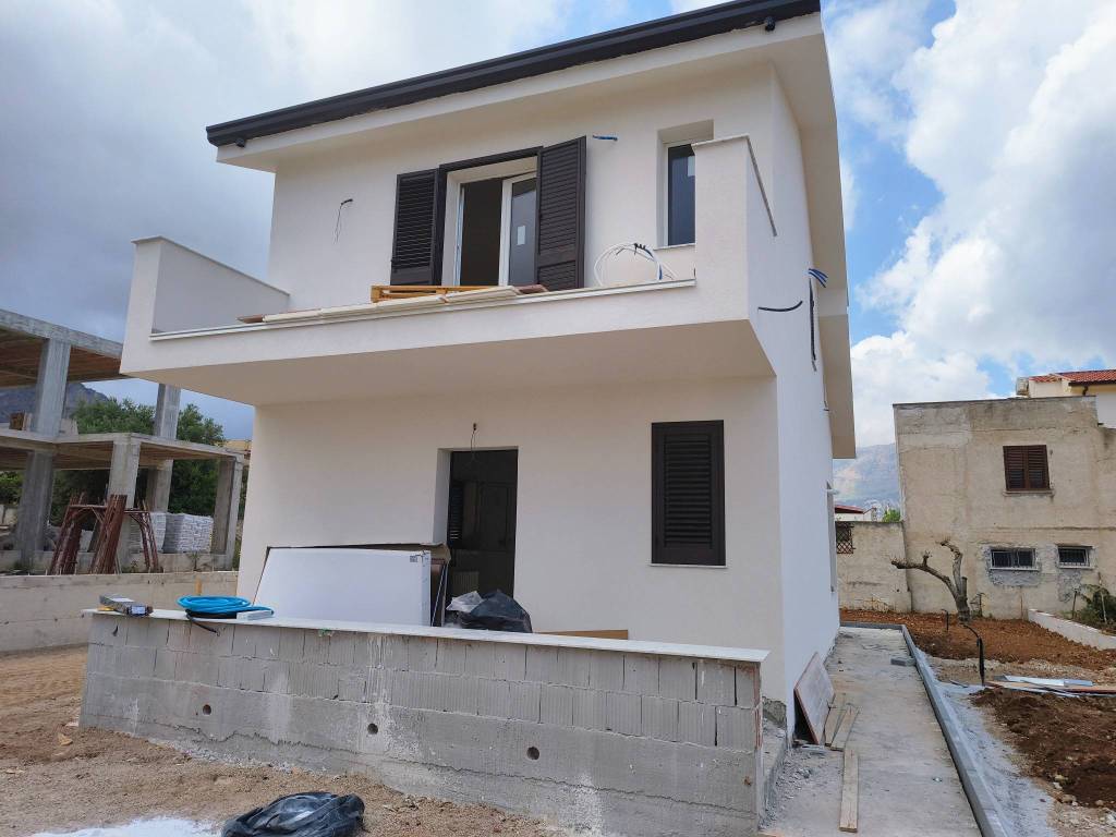 casa indipendente in vendita a Carini