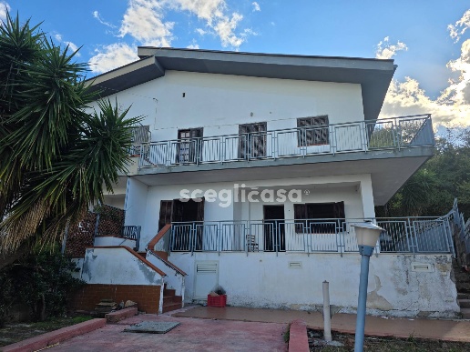 casa indipendente in vendita a Carini in zona Villagrazia di Carini