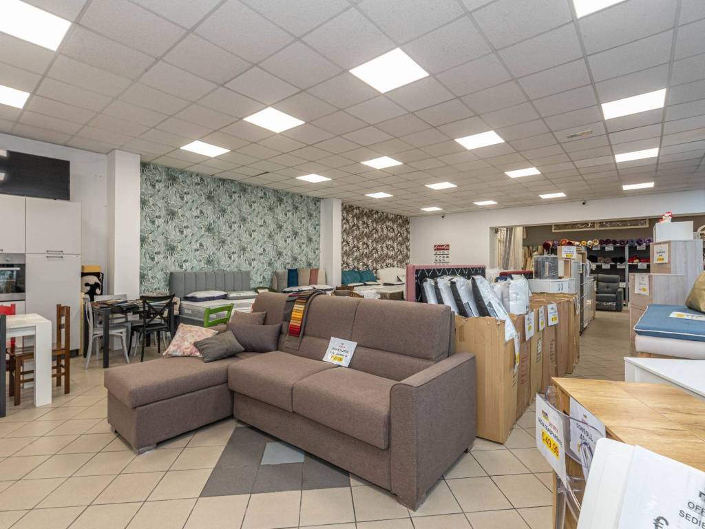 negozio in vendita a Carini