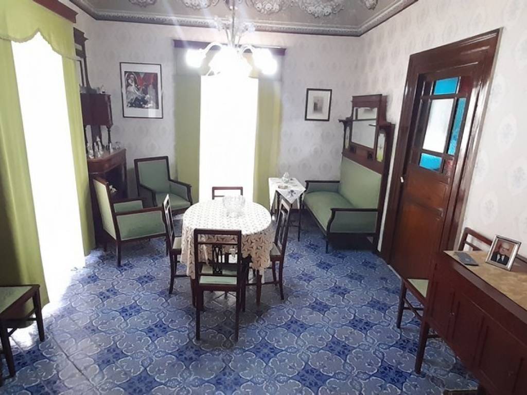 intera palazzina in vendita a Carini