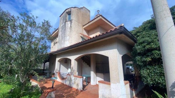 casa indipendente in vendita a Carini