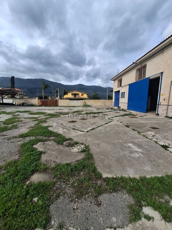 terreno edificabile in vendita a Carini