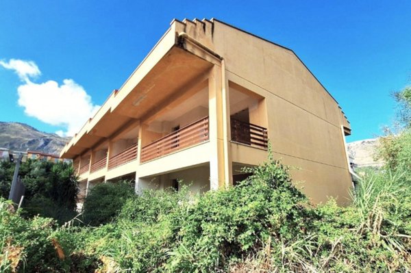 casa semindipendente in vendita a Carini