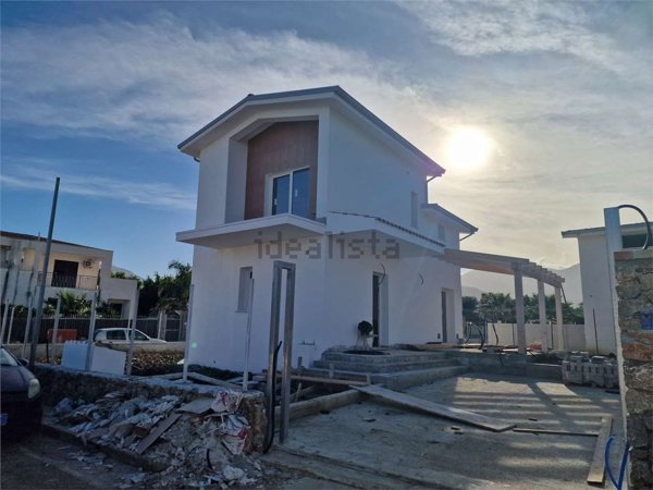 casa indipendente in vendita a Carini in zona Villagrazia di Carini