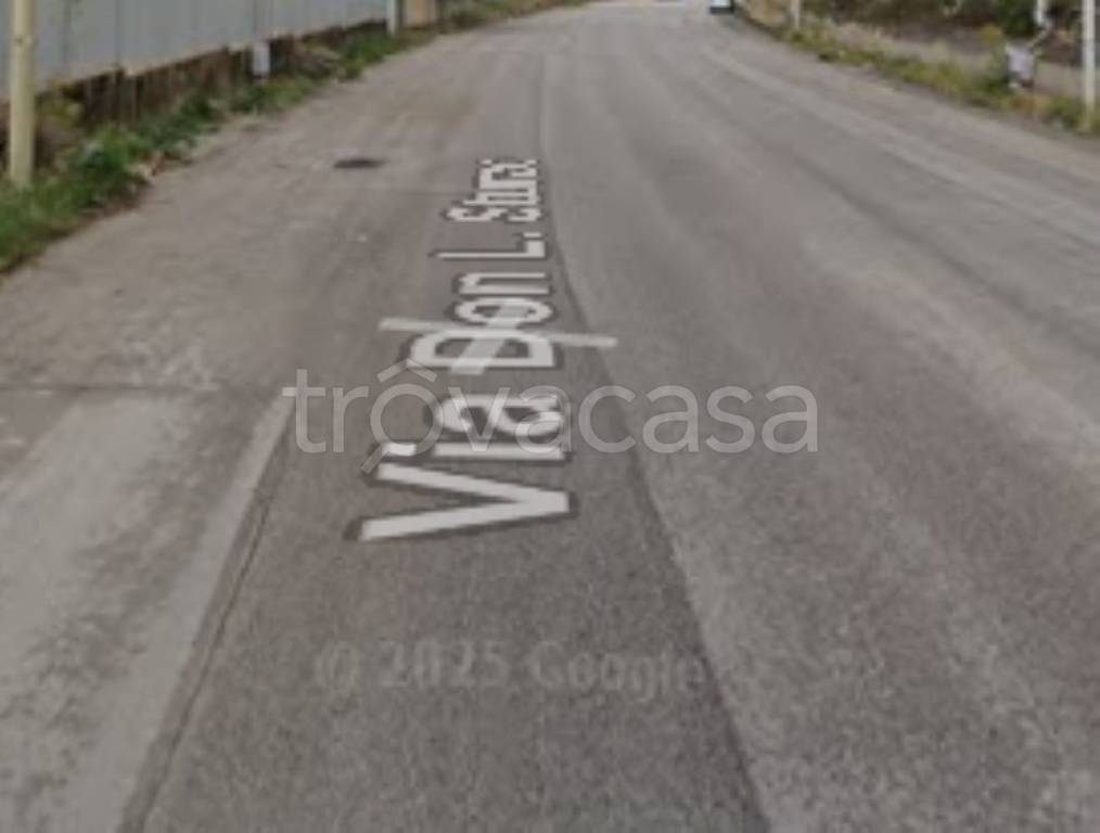 locale commerciale in vendita a Carini