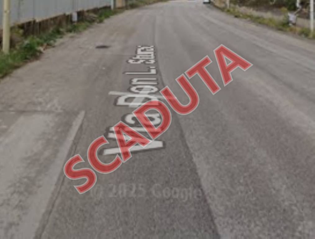 locale commerciale in vendita a Carini