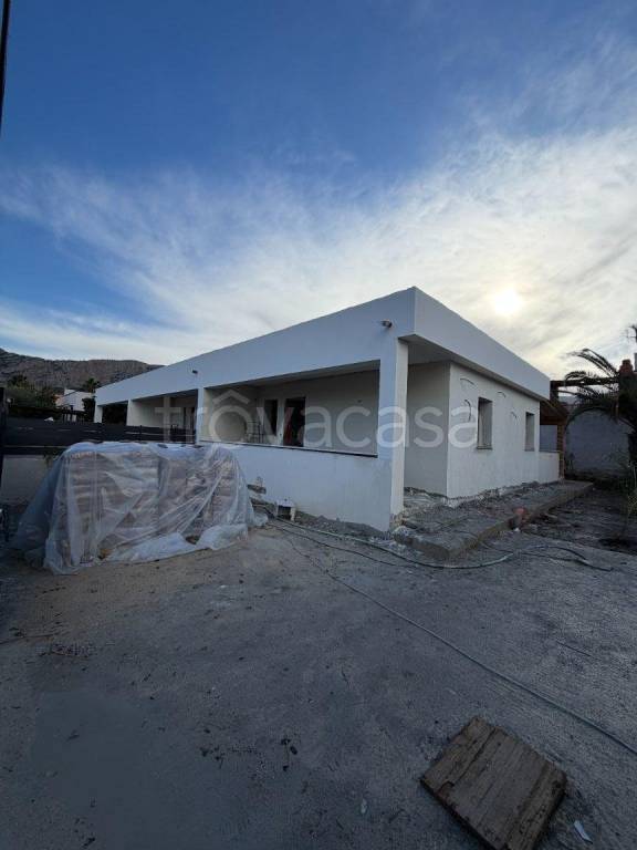 casa indipendente in vendita a Carini