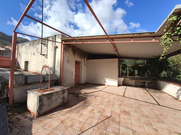 casa indipendente in vendita a Carini