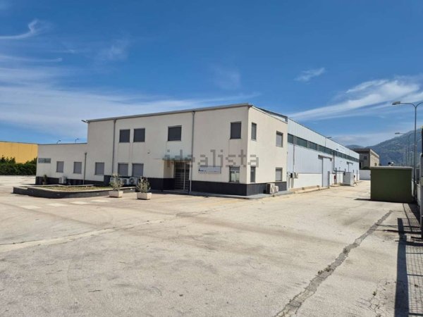 capannone in vendita a Carini