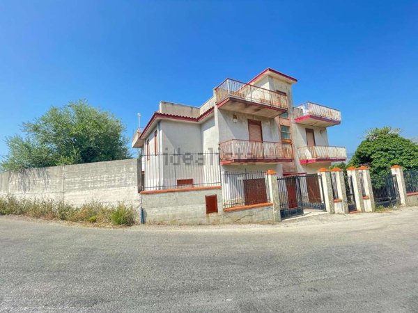 casa indipendente in vendita a Carini