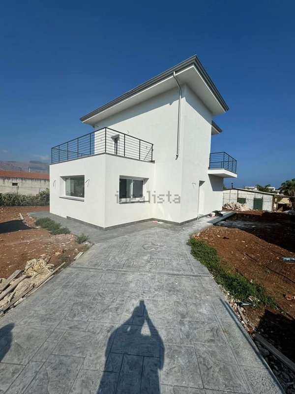 casa indipendente in vendita a Carini