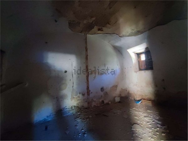 appartamento in vendita a Carini in zona Piraineto