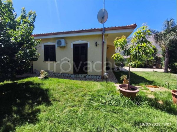 casa indipendente in vendita a Carini