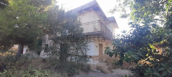 casa indipendente in vendita a Carini