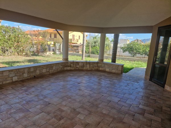 casa indipendente in vendita a Carini