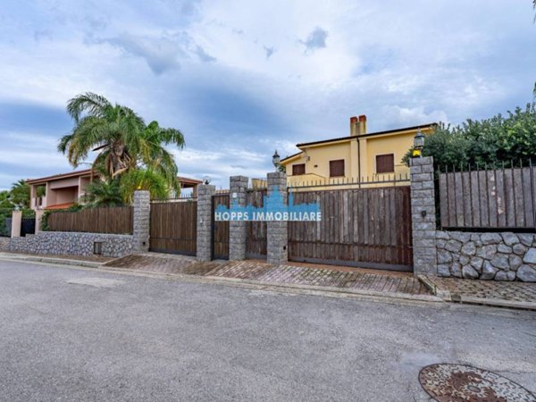 casa indipendente in vendita a Carini in zona Villagrazia di Carini