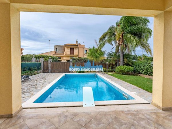 casa indipendente in vendita a Carini in zona Villagrazia di Carini