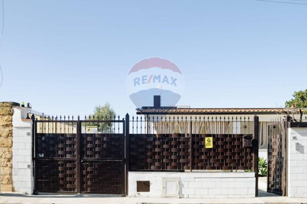 casa indipendente in vendita a Carini