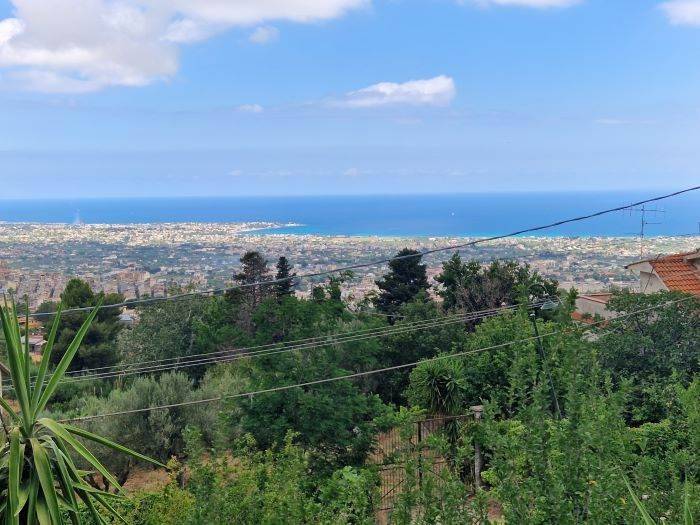 casa indipendente in vendita a Carini