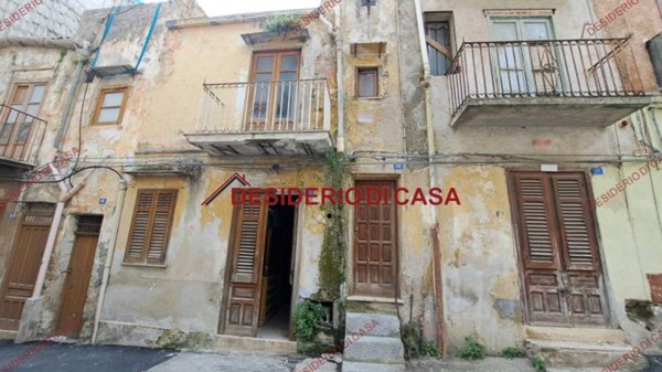 casa indipendente in vendita a Carini