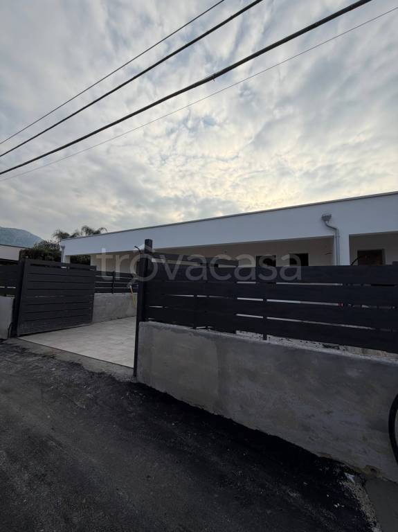 casa indipendente in vendita a Carini