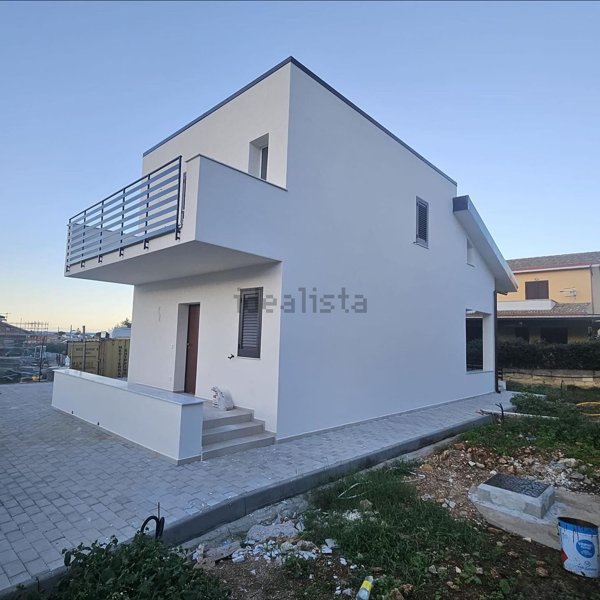 casa indipendente in vendita a Carini