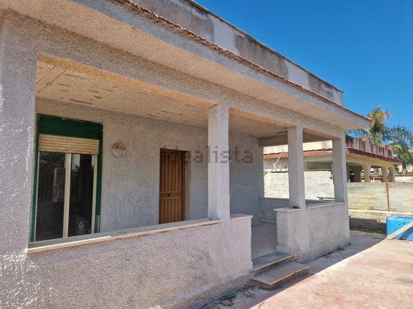 casa indipendente in vendita a Carini