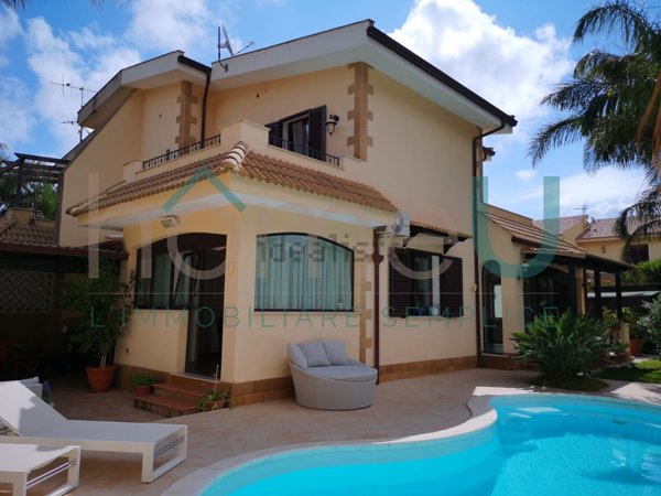 quadrivano in vendita a Carini