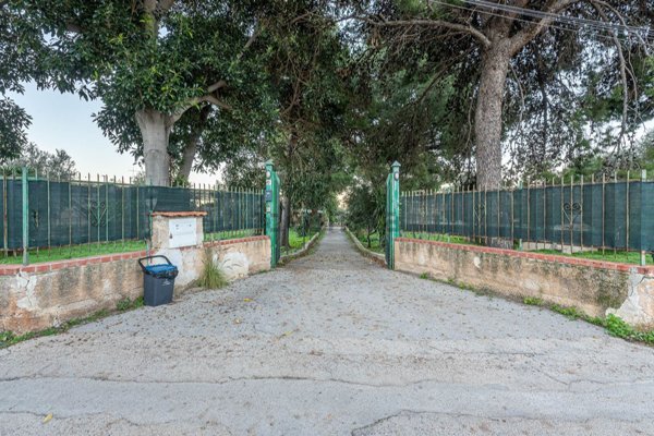 casa indipendente in vendita a Carini