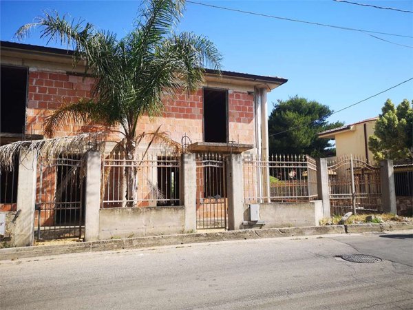 casa indipendente in vendita a Carini