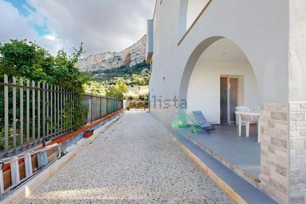 casa indipendente in vendita a Carini