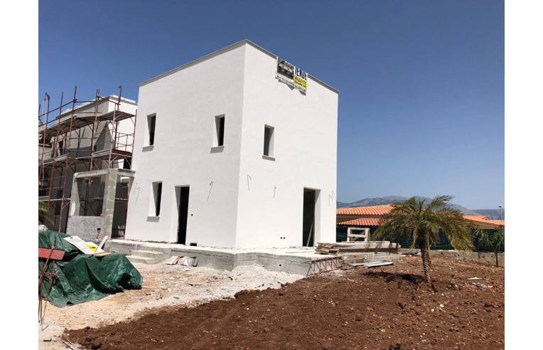 casa indipendente in vendita a Carini