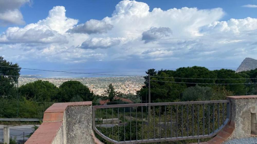 casa indipendente in vendita a Carini
