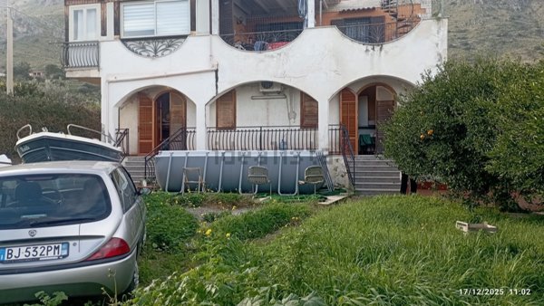 casa indipendente in vendita a Carini