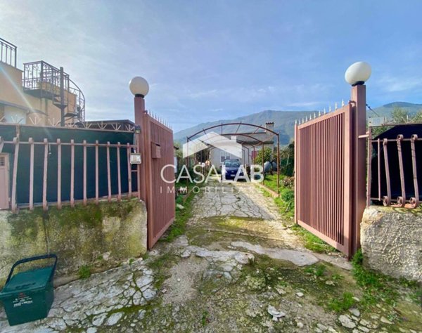 casa indipendente in vendita a Carini