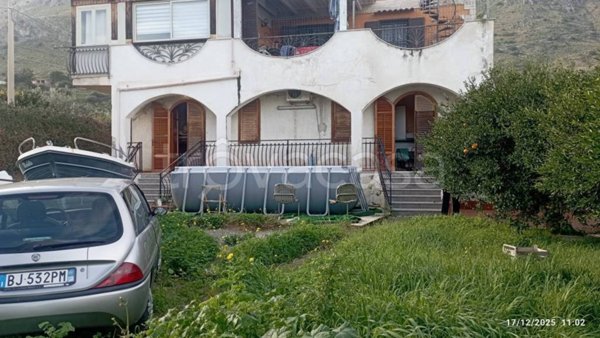 casa indipendente in vendita a Carini