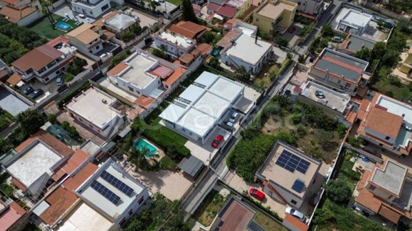casa indipendente in vendita a Carini