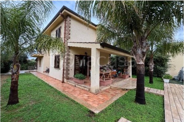 casa indipendente in vendita a Carini