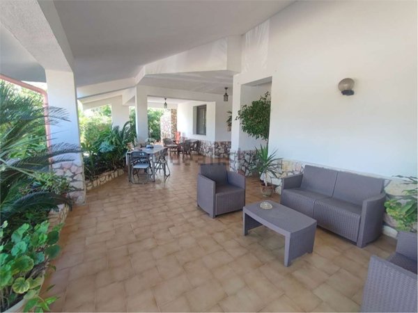 casa indipendente in vendita a Carini in zona Villagrazia di Carini