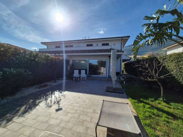 casa indipendente in vendita a Carini in zona Villagrazia di Carini