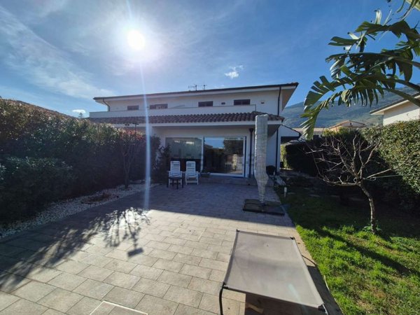 casa indipendente in vendita a Carini in zona Villagrazia di Carini