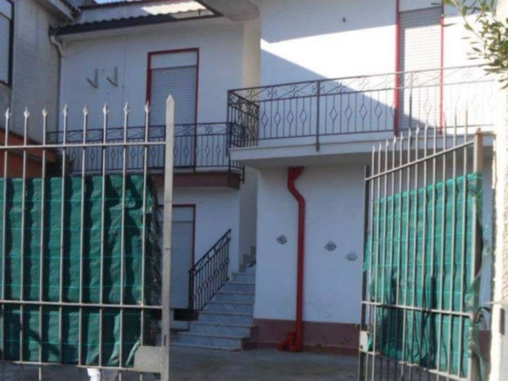 casa indipendente in vendita a Carini in zona Villagrazia di Carini