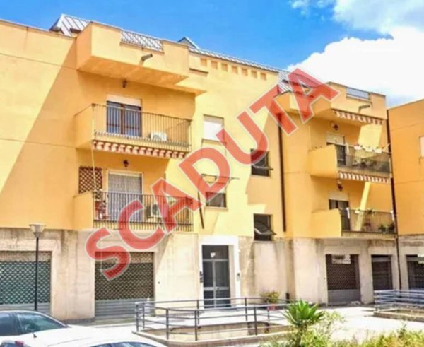 locale di sgombero in vendita a Carini