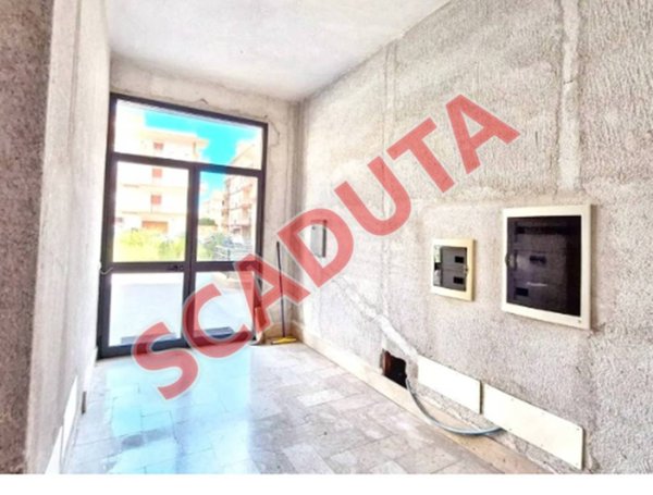 locale di sgombero in vendita a Carini