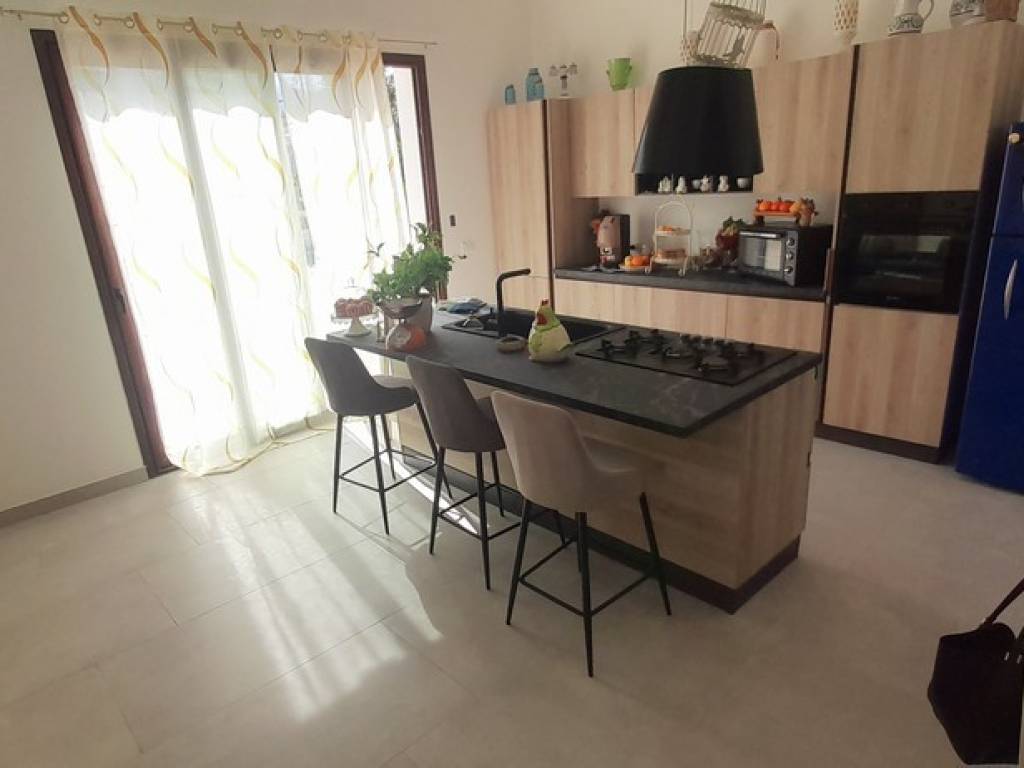 casa indipendente in vendita a Carini