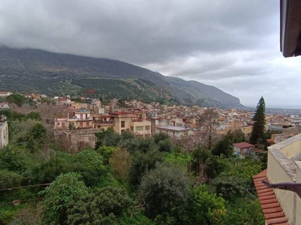 casa indipendente in vendita a Carini