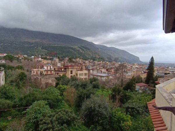 casa indipendente in vendita a Carini