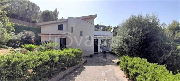 casa indipendente in vendita a Carini