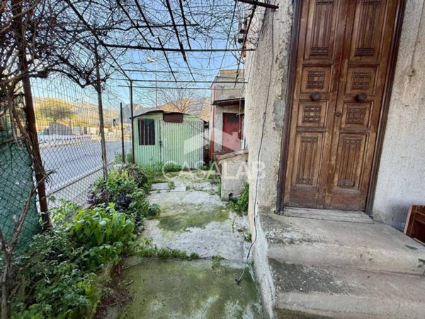 casa indipendente in vendita a Carini in zona Bivio Foresta