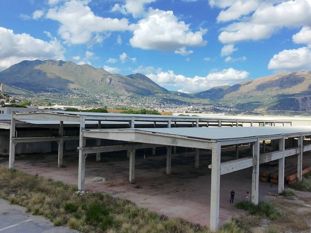 terreno edificabile in vendita a Carini